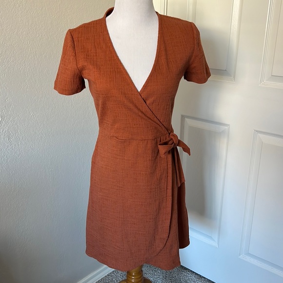Madewell Texture and Thread Faux Wrap Dress, Rust, Small - Picture 5 of 7